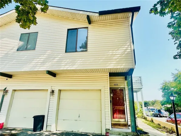 6212 Holly Tree Ln, Grandview, MO 64030