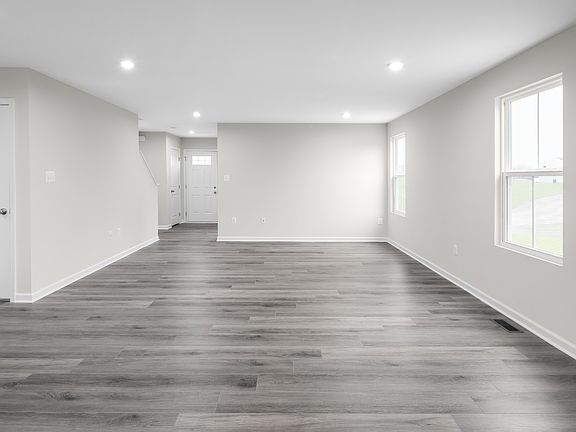 4th image of 975 Horseshoe Dr Lot 318