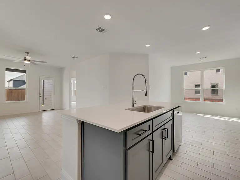 3113 Cordelia Dr — Photo 7