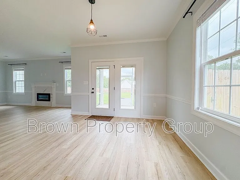 300 Saint Matthews Church Rd — Photo 5
