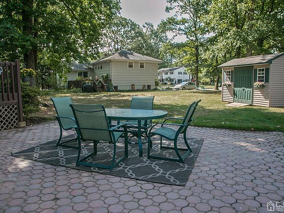 5th image of 58 Salem Ct