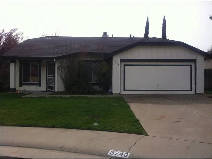 3740 Red Eagle Ct photo 1