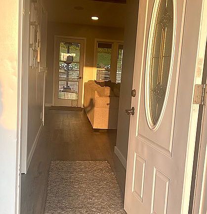 4th image of 21617 Howard Ave