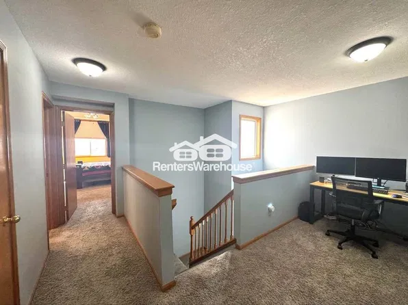 6800 Ashworth Rd Unit 403, West Des Moines, IA 50266