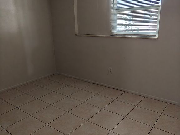 3rd image of 1629 Palm Way APT A