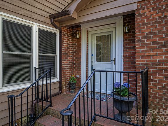5th image of 211 W Tennessee Ave