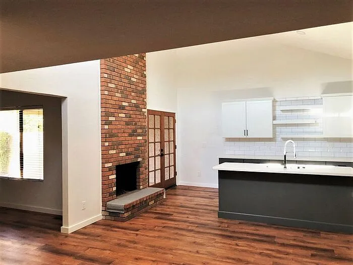 9019 E Winchcomb Dr — Photo 4