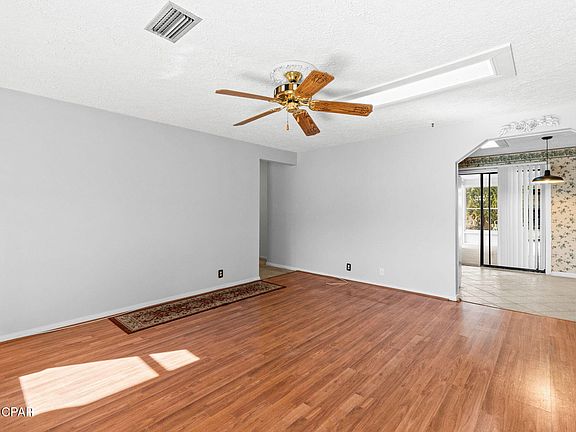 2nd image of 5711 Lilly St