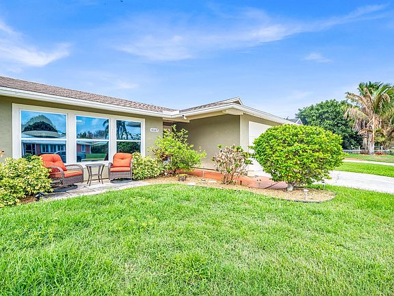 3rd image of 4167 Russell Street