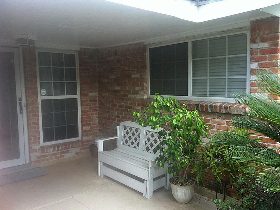 2nd image of 3131 Lazy Spring Dr