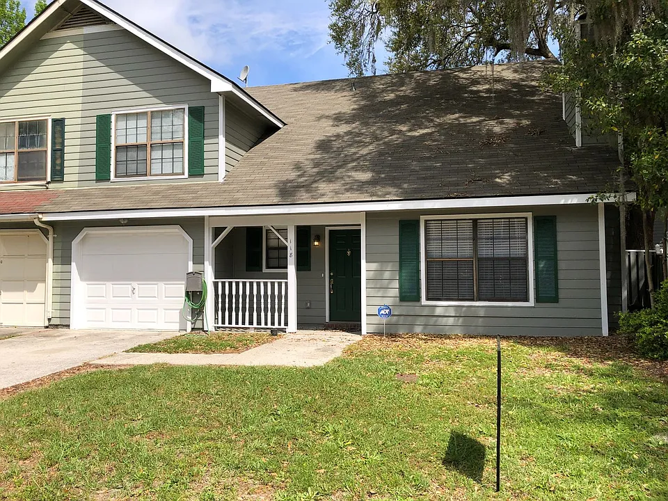 118 Holland Park Cir