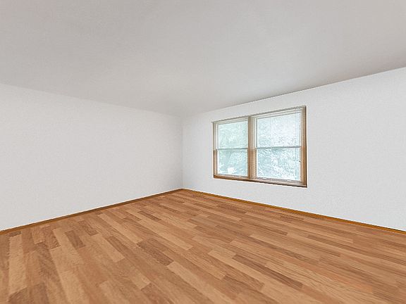 4th image of 1132 W Sturbridge Dr
