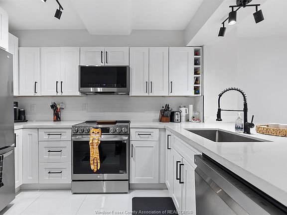 3rd image of 515 Riverside Dr W #1203