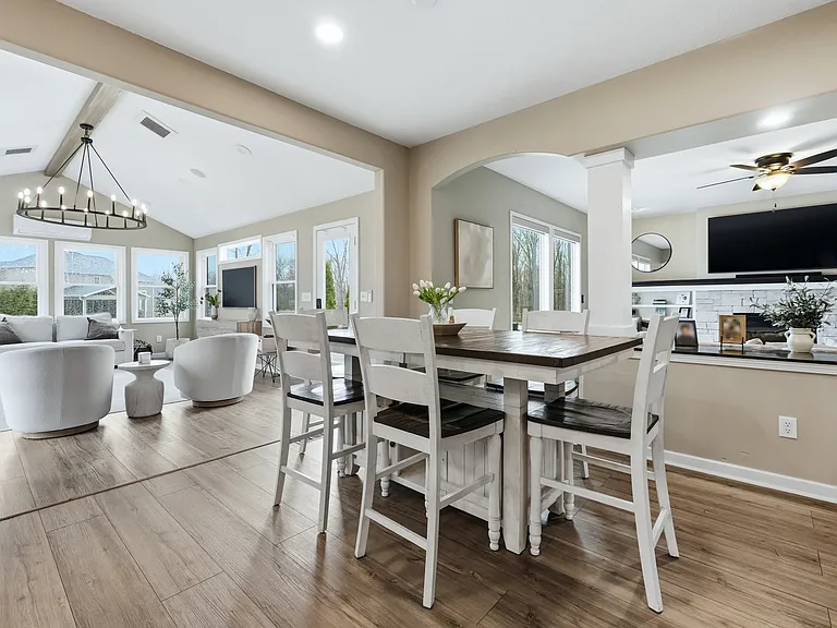 7621 Idlebrook Dr — Photo 3
