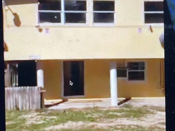 20101 SE 141st St, Umatilla, FL 32784