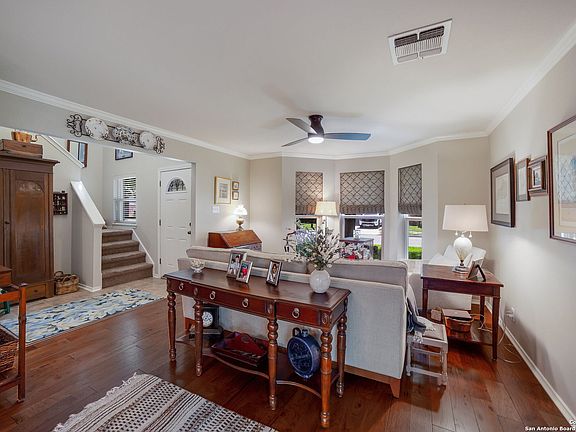 4th image of 2620 Poplar Grove