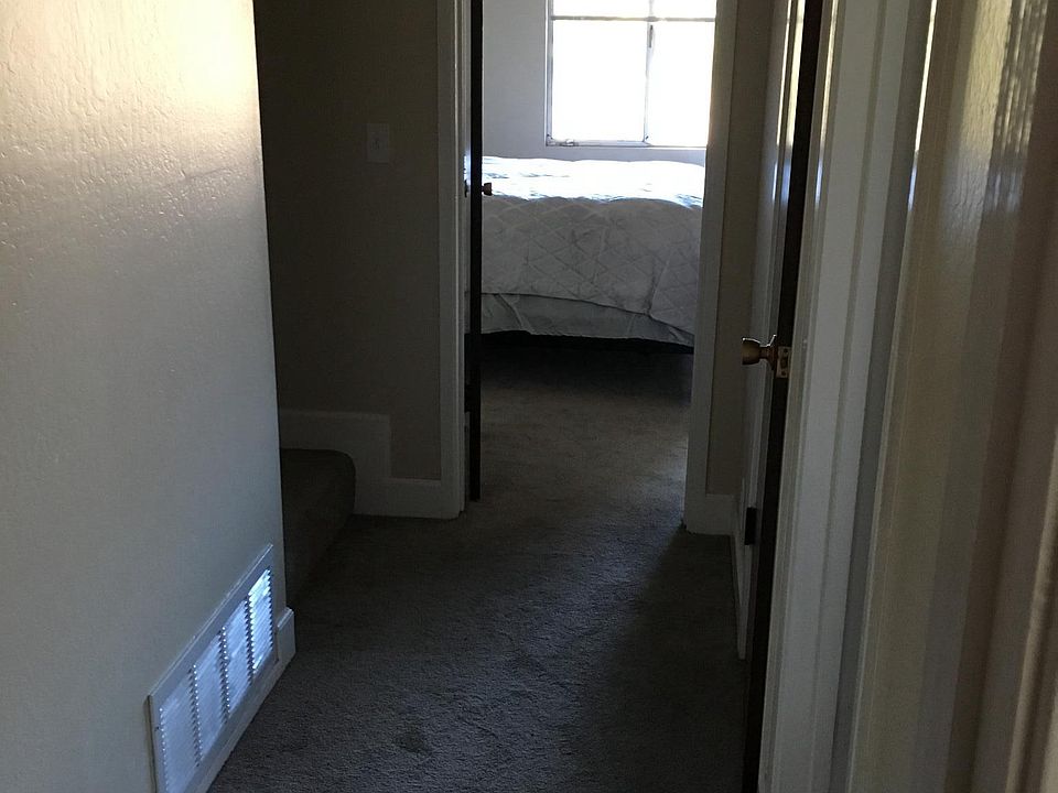 1st image of 14 Circle Dr APT 4