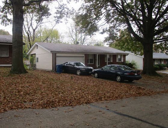 2nd image of 1518 Saint Ives Dr