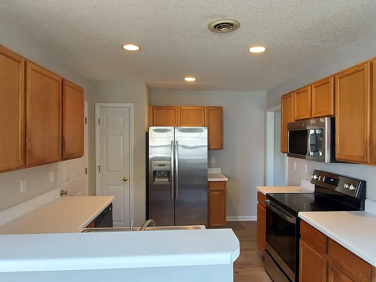 2106 Sapling Ct — Photo 5