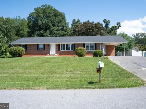 7005 Beachmont Dr, Sykesville, MD 21784