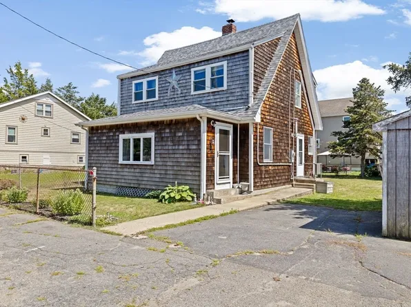 48 Guild St, Hull, MA 02045