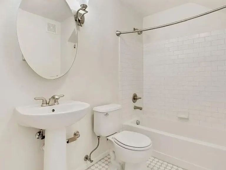 3875 S Dayton St #304 — Photo 10