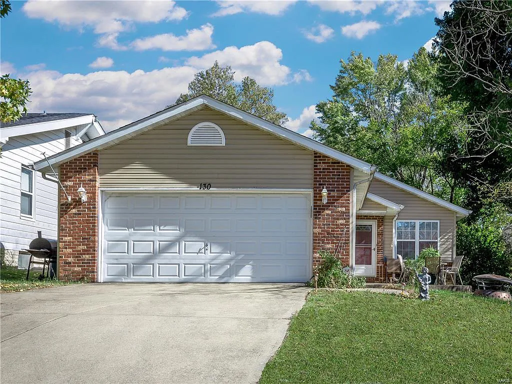 130 Courtland Pl photo 1