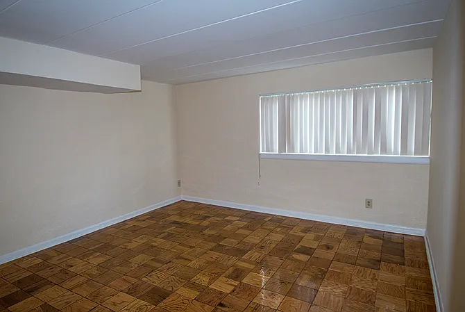 Ashley Apartments — Photo 50