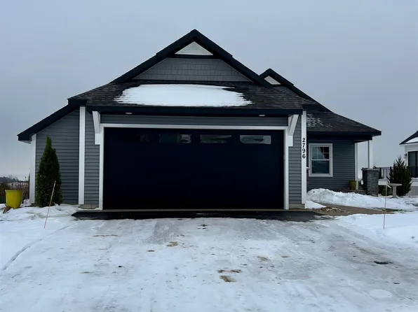 2796 W Crown Dr, Traverse City, MI 49685