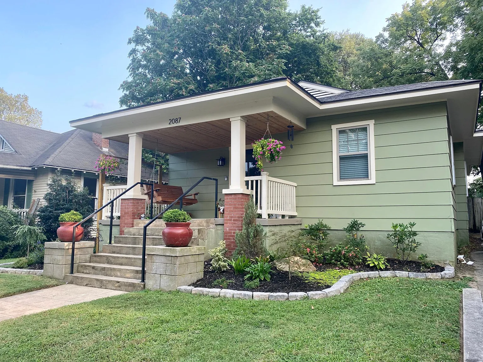 3 bed, 1258 sqft, $1,800 — Photo 2