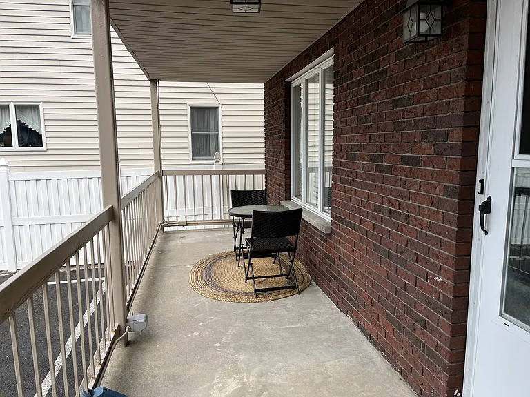 92 Mozart St #A — Photo 10