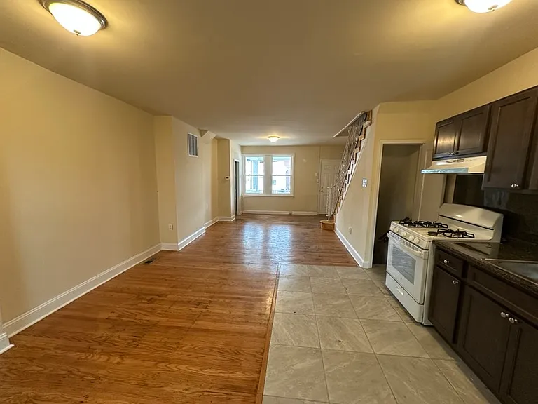 4602 Hurley St — Photo 4