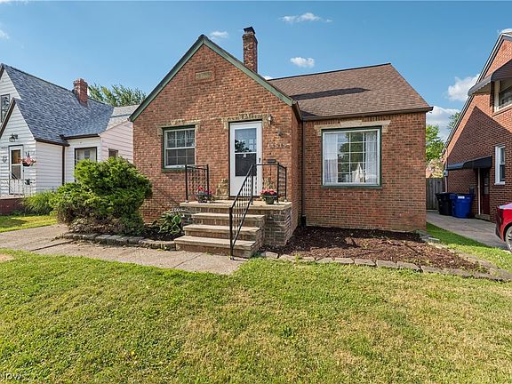 3rd image of 14519 Orchard Park Ave