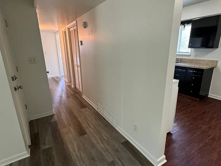 1032 Dennis St #2 — Photo 7