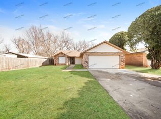 4216 N Shadybrook Dr, Midwest City, OK 73110