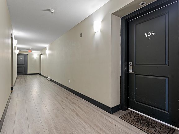 3rd image of 45561 Yale Rd #404