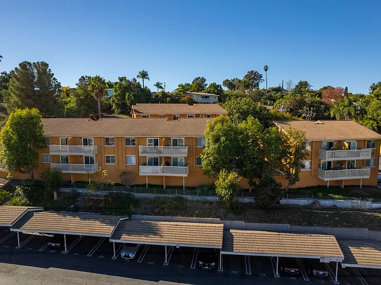 Tuscany Hills Apartments — Photo 1