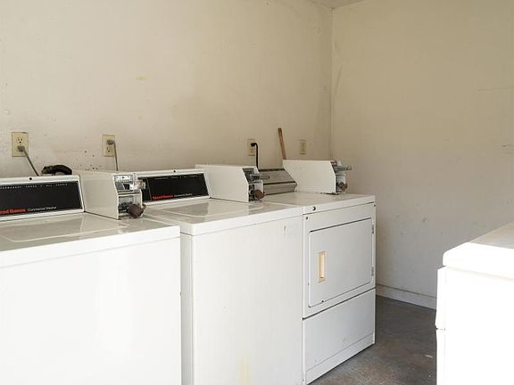 2nd image of 965 Biarritz Dr Unit 6-965-06