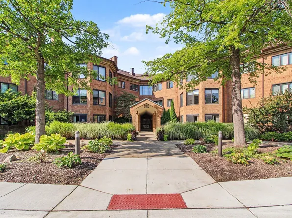 2115 Nature Cove Ct APT 203, Ann Arbor, MI 48104