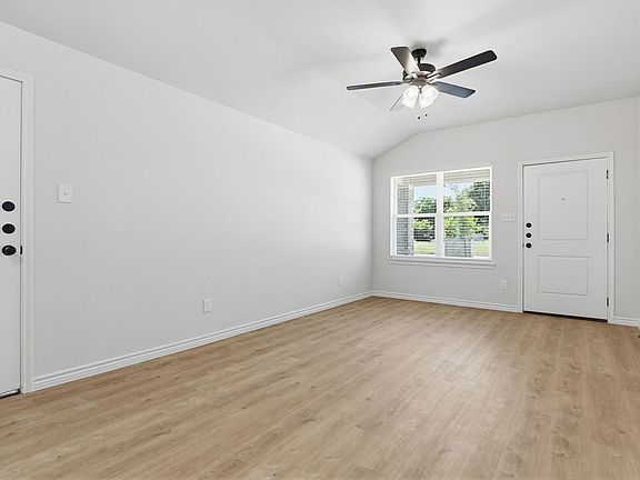 4th image of 503 Bonnie Dr