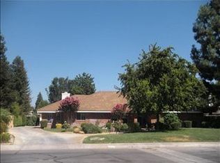 1720 Greenhaven St, Bakersfield, CA 93312