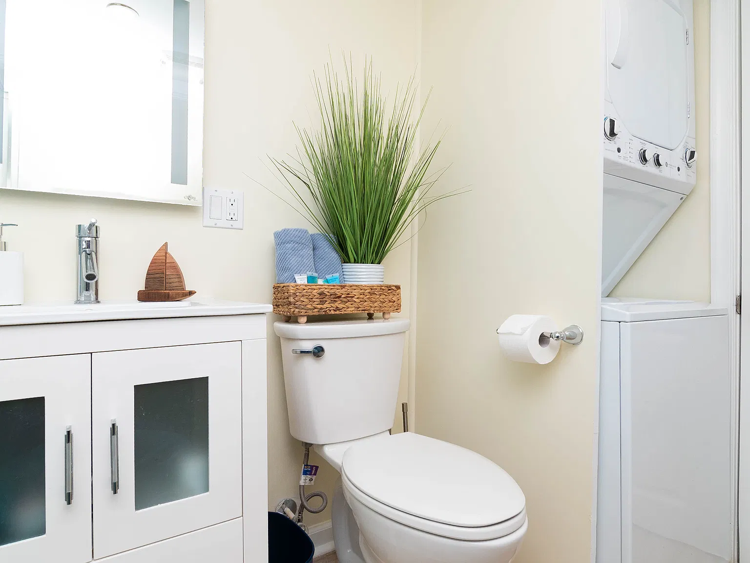 1 bed, 400 sqft, $1,800 — Photo 4