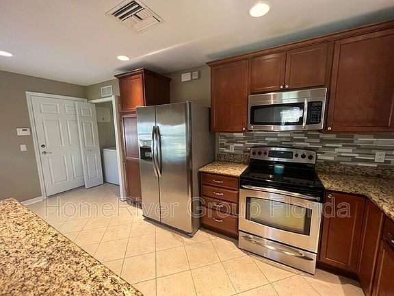 3rd image of 15101 Estuary Cir