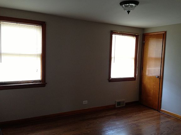 3rd image of 8714 S Albany Ave