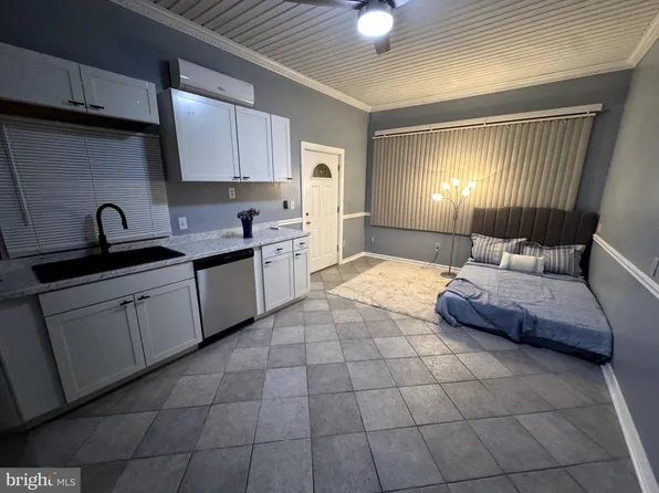 23786 Bill Dixon Rd, California, MD 20619