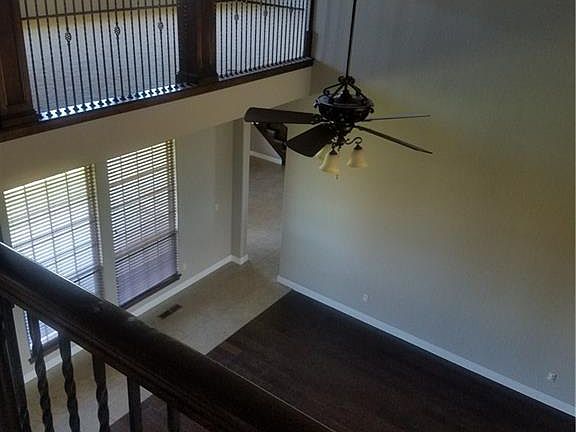 4th image of 9201 SW 30th St