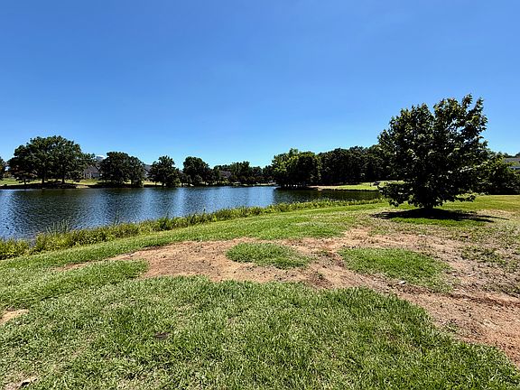2nd image of 880 Summerlake Dr