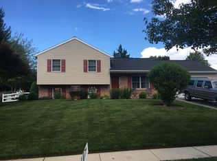 317 Holly Ln, Lancaster, PA 17602