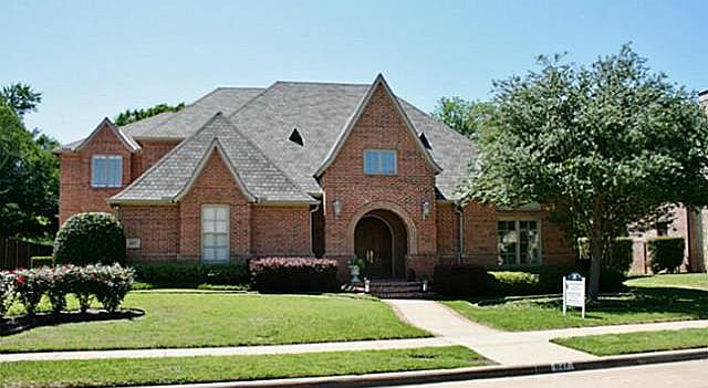 1st image of 627 Stratford Ln