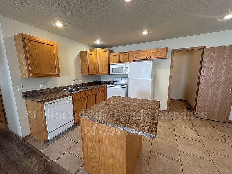 1st image of 5691 N Purple Ln